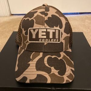 Yeti trucker hat